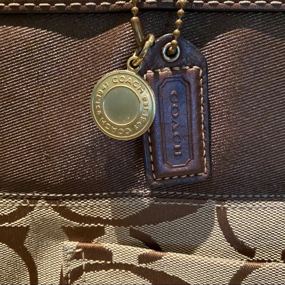 Authentic Signature Coach Tote Purse - Picture 9 of 9